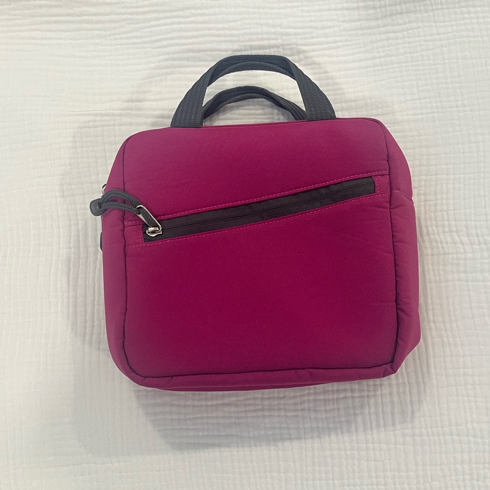 Pottery Barn Teen Lunch Box - Picture 1 of 4